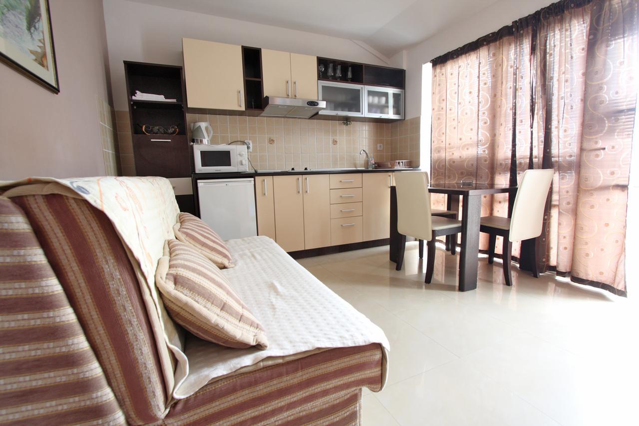 Apartmani Irena Petrovac Exterior photo